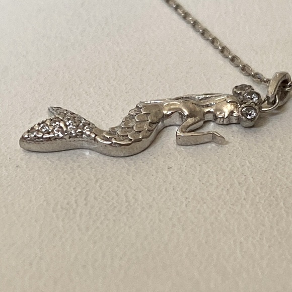 COMING SOON❣️Mermaid crown silver cz  necklace - Picture 3 of 4